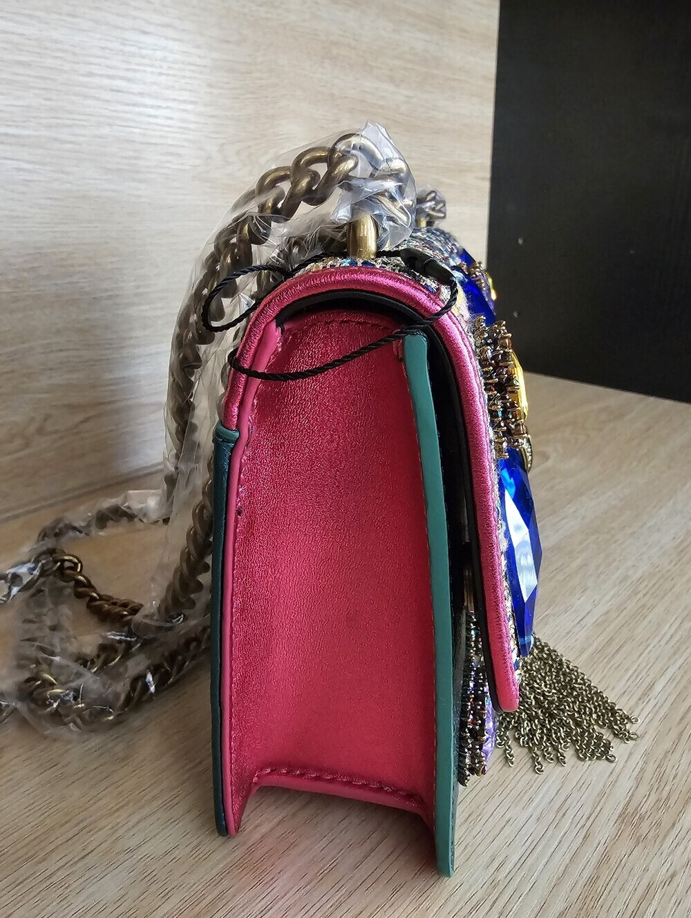 Kurt Geiger London Small Shoreditch Crossbody Bag. - Picture 9 of 15